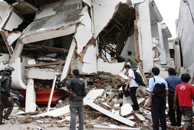 แผ่นดินไหว อินโดนีเซีย