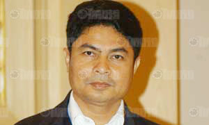 เทพไท เสนพงศ์