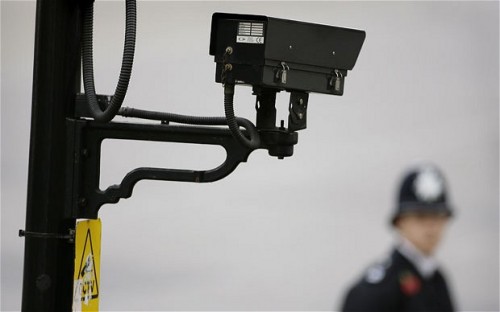 ปะติโถ! CCTV เออเร่อ 
ล่อตำรวจไล่จับตัวเองซะงั้น