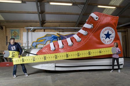 รองเท้าใหญ่ที่สุดในโลก
