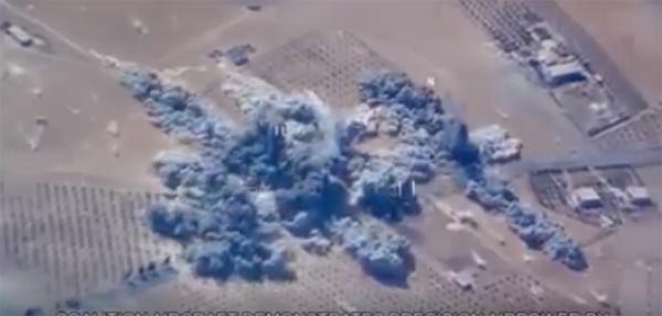 อเมริกาอวดคลิปโจมตี ISIS อย่างโหด ระเบิดบึ้มทีเดียว 5 จุด พินาศทั้งแถบ