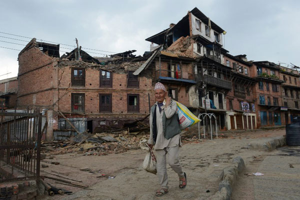 ข่าวแผ่นดินไหวเนปาล ล่าสุด เสียชีวิต 4,138 คน คาดพุ่งถึงหมื่นศพ !