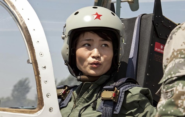 กบินขับไล่ J-10 หญิงคนแรกของจีน เกิดอุบัติเหตุเสียชีวิต