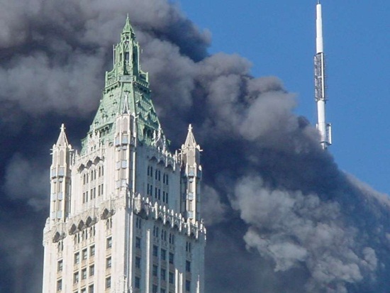 ตึกเวิลด์เทรดเซ็นเตอร์ ถล่ม เหตุการณ์ 9/11 