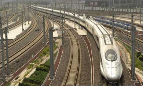 จีนเตรียมเปิดบริการรถไฟความเร็วสูงสายยาวที่สุดในโลก
