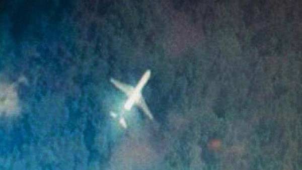 ดาวเทียมจับภาพเครื่องบินปริศนา บินเหนือป่าทึบ สงสัยเป็น MH370