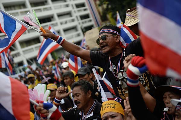 CNN เผยบทความ 10 คำถาม อะไรอยู่เบื้องหลังการประท้วงไทย