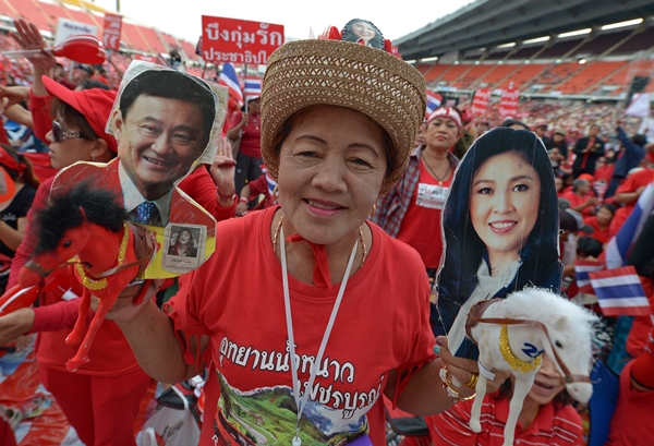 รอยเตอร์สตีข่าวคนไทยฝ่ายต่อต้าน-หนุนรัฐบาล ประชันพลังดุเดือด