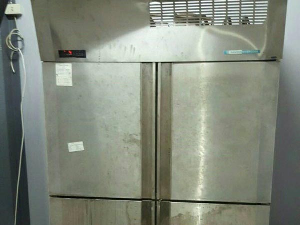 ฆ่าหั่นศพยัดตู้แช่