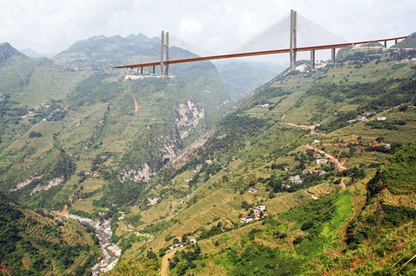 สะพานแขวนเป่ยผันเจียงของประเทศจีน
