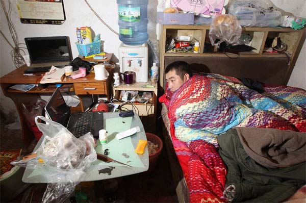 สาวจีนดูแลแฟนพิการ แม้พ่อแม่ยื่นคำขาด 3 ปีเดินไม่ได้ให้เลิกกัน