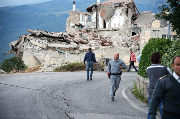 แผ่นดินไหวในอิตาลี