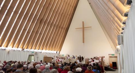 โบสถ์กระดาษแข็ง เมืองไครสต์เชิร์ช นิวซีแลนด์