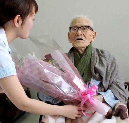 จิโรเอมอน คิมูระ บุคคลผู้มีอายุยืนที่สุดในโลก