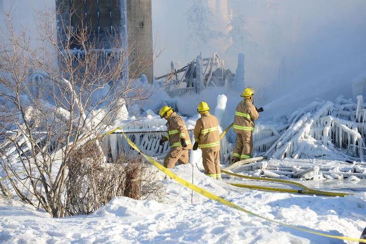 ไฟไหม้บ้านพักคนชรา ใน แคนาดา