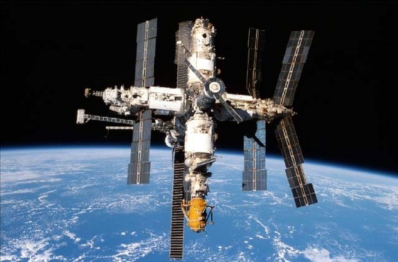 7 สถานีอวกาศจากทั่วมุมโลกทั้งในอดีตและปัจจุบัน