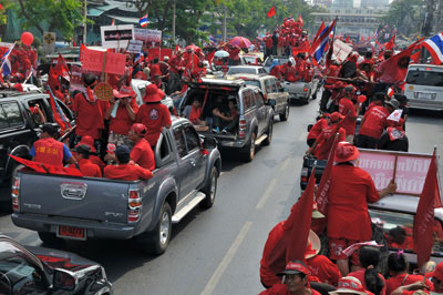 เสื้อแดงเหนือ เตรียมบุกกรุง ขนรถบัส 250 คัน รำลึก พฤษภาเลือด