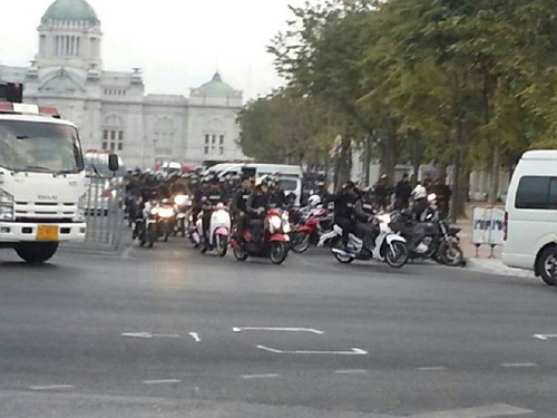 ศรส. ขอคืนพื้นที่