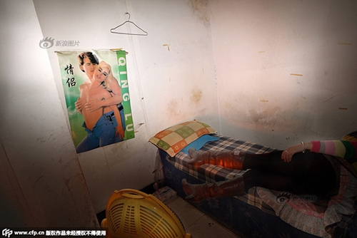 ช่างภาพจีนใช้เวลา 7 ปี บันทึกภาพโสเภณี ตีแผ่ชีวิตทาสกามรมณ์
