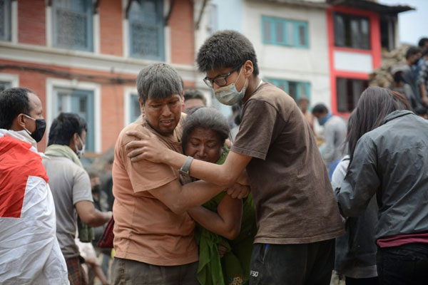 แผ่นดินไหวเนปาล ยอดผู้เสียชีวิตพุ่งไม่หยุด ล่าสุด 2,500 ราย