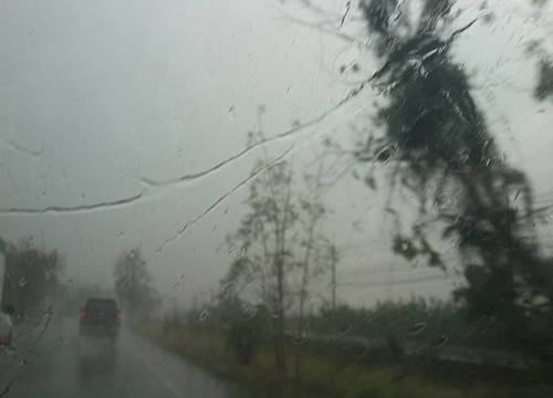อุตุฯ เตือนไทยยังมีฝนตกชุก