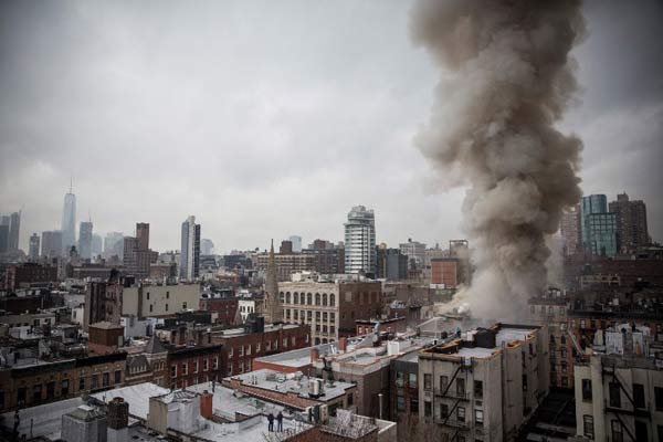 อาคารในมหานครนิวยอร์กถล่ม หลังเกิดเหตุแก๊สระเบิด