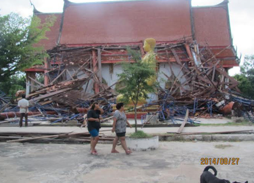 พายุซัดปทุมธานี วิหารหลวงพ่อโตกำลังก่อสร้าง พังทั้งหลัง-เศียรพระหัก 