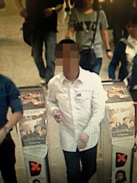 เกิดอะไรขึ้น !? สาวถูกผู้ชายต่อย-กระโดดถีบในรถไฟใต้ดิน MRT