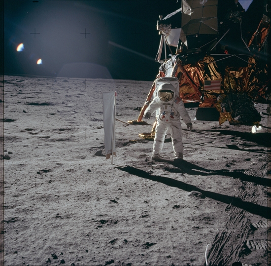  NASA ปล่อยภาพภารกิจเยือนดวงจันทร์ครั้งใหญ่ ชมจุใจเกือบหมื่นภาพ