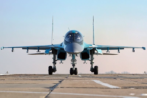 รัสเซียส่งเครื่องบินทิ้งระเบิดขีปนาวุธ SU-34 ปฏิบัติภารกิจในซีเรีย