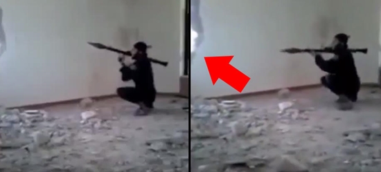 ลั่น ! คลิปกลุ่ม ISIS โชว์แป้ก ยิงจรวด RPG ยังไงให้บ้านบึ้มซะเอง