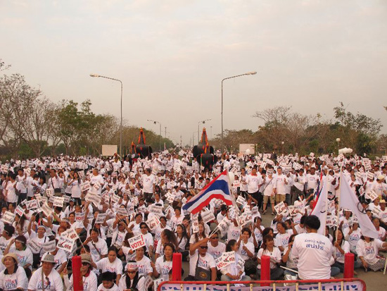 จุดเทียนเขียนสันติภาพ