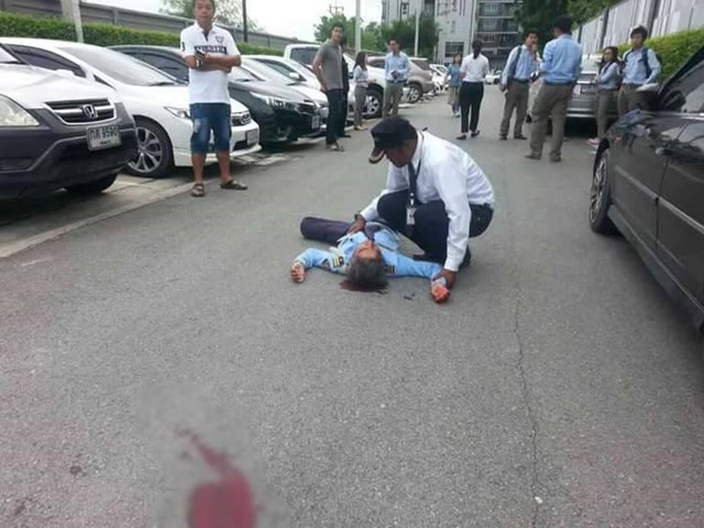 รปภ. ถูกกลุ่มชายฉกรรจ์รุมทำร้าย