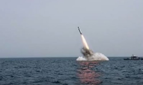 เกาหลีเหนือโชว์ยิงขีปนาวุธจากเรือดำน้ำ อเมริกา-เยอรมนี ชี้แค่ภาพโฟโต้ช็อป
