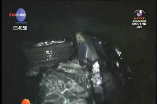 หนุ่มรัสเซียเมาแอ๋ ขับรถตกผาภูเก็ตสูง 250 เมตร รถจมน้ำ แต่รอดปาฏิหาริย์
