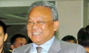 สุเทพ เทือกสุบรรณ