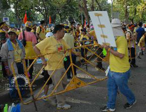พันธมิตรเคลื่อนขบวนบุกทำเนียบรัฐบาลชั่วคราว(ดอนเมือง) 