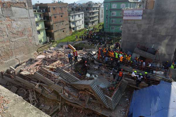 แผ่นดินไหวเนปาลระลอก 2 ตายเพิ่ม 68 คน เจ็บเป็นพัน