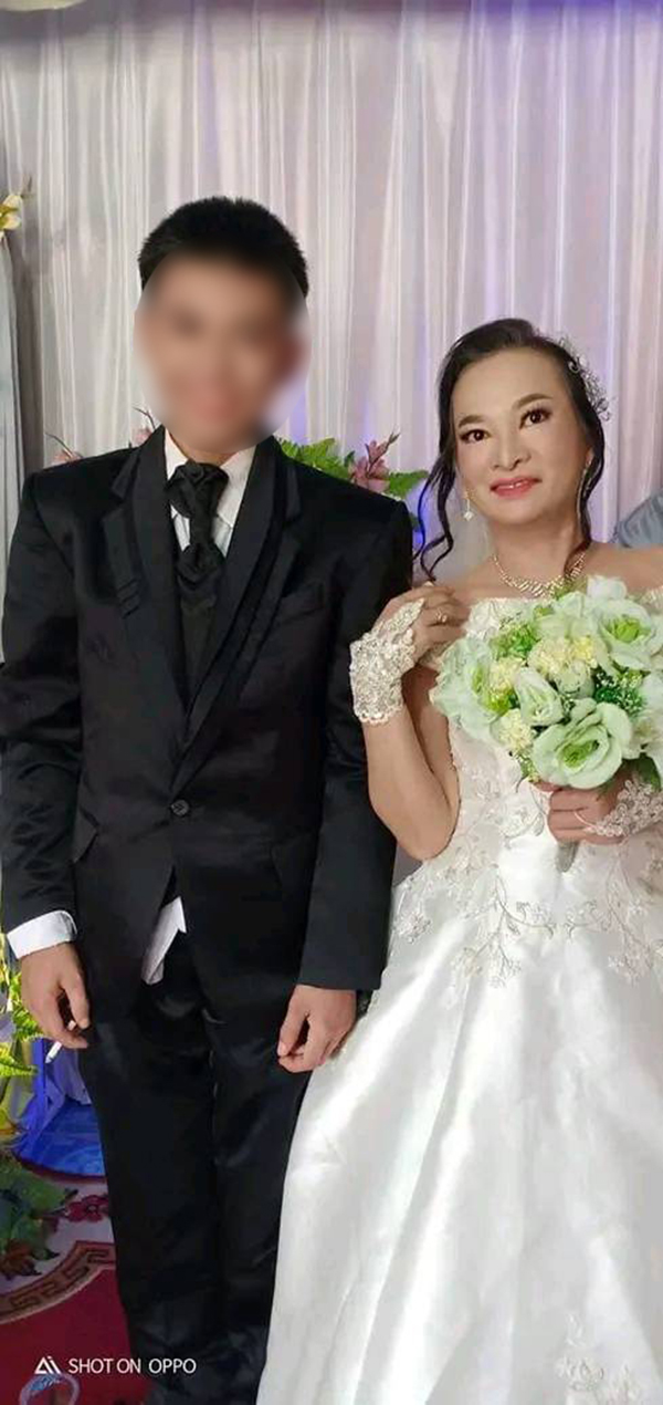 เจ้าบ่าววัย 16 แต่งงานเจ้าสาว 41