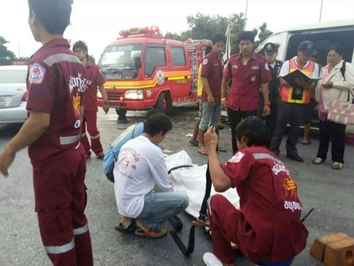 รถตู้ชนสิบล้อตรงจุดยูเทิร์นร้อยศพ อยุธยา ดับ 1 เจ็บอีก 8