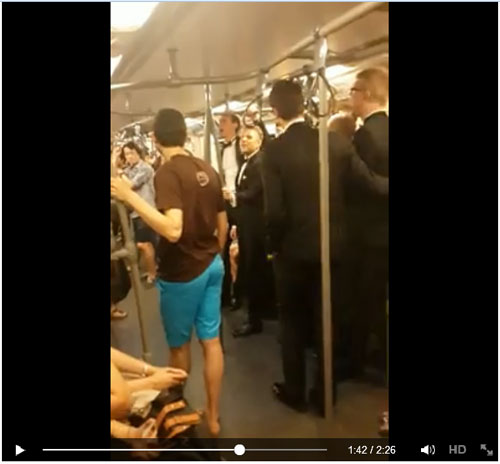  คลิปฝรั่งร้องเพลงไทยบนรถไฟฟ้า BTS