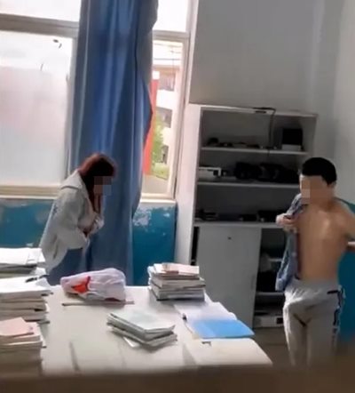นักศึกษามีเซ็กส์ในห้องพักอาจารย์