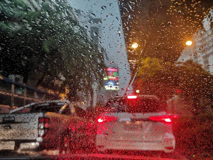 36 จังหวัด เตรียมรับมือฝนถล่มหนักรับสงกรานต์ หลังพายุฤดูร้อนเข้าไทย