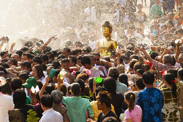 วันสงกรานต์