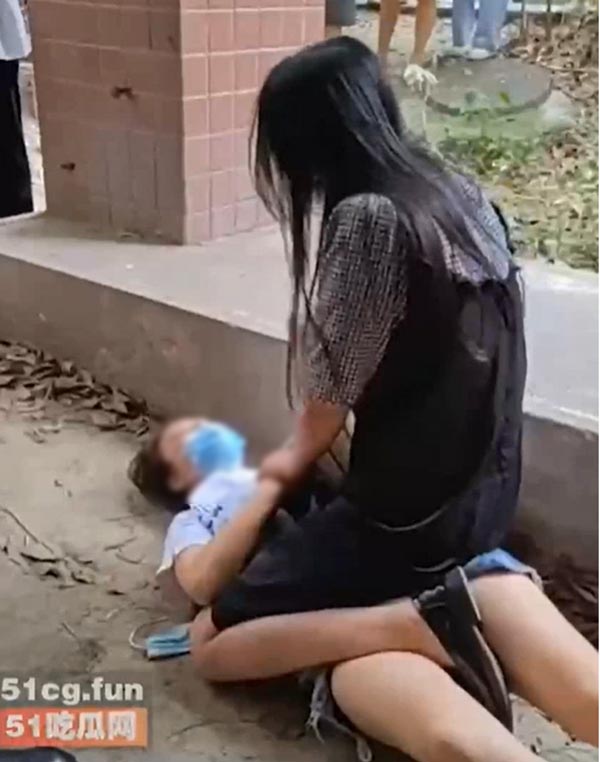 เมียหลวงตบเมียน้อย