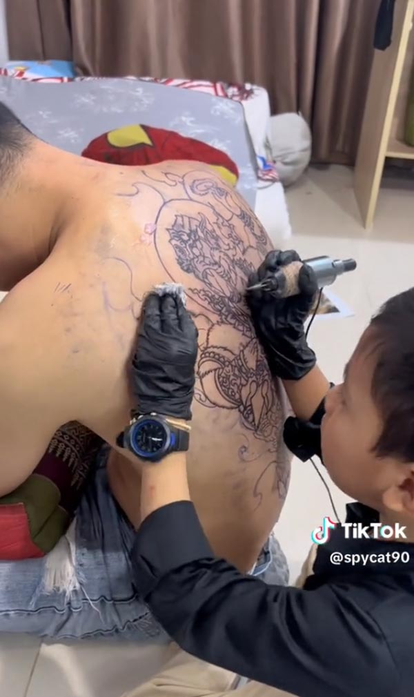 ช่างสักฟันน้ำนม