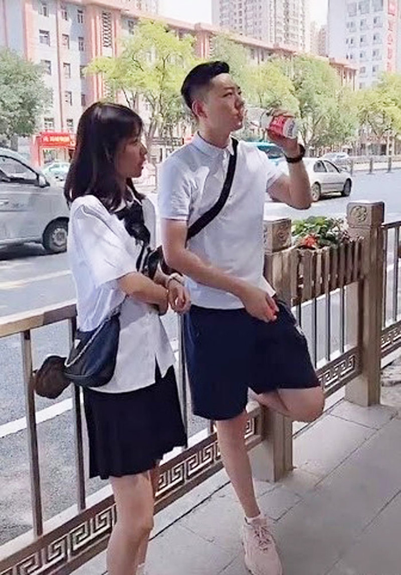 พ่อหน้าเด็ก ทำฮือฮาทั้งโซเชียลจีน หล่อใส่ปิ๊ง จนคนคิดว่าเป็น ...