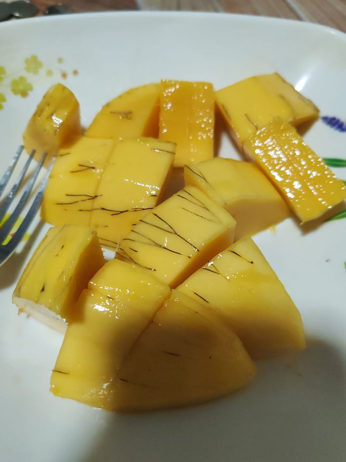 เส้นดำในมะม่วง