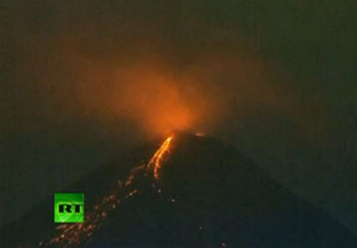 ภูเขาไฟกัวเตมาลาปะทุ สั่งอพยพกว่า 3 หมื่นคน