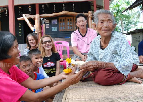 คุณยาย 5 แผ่นดิน